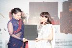 Kajol at the launch of The Iconic Book in Delhi on 10th May 2017 (4)_5913eca9a1ed3.jpeg