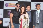 Madhuri Dixit, Terence Lewis at Videocon D2h Launch Of New Channel on 10th May 2017 (26)_5913eb9bcd3dd.JPG