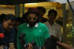 Ranveer Singh Spotted At Bandra on 13th May 2017 (7)_5917f24b0cde8.JPG