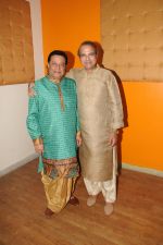 Anup Jalota with Suresh Wadkar during music Launch fo the album MAAI RI _59193a452d1a6.JPG
