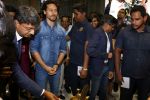 Tiger Shroff at the Launch Of Lifestyle New Store on 18th May 2017 (20)_591e897e65862.JPG