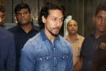Tiger Shroff at the Launch Of Lifestyle New Store on 18th May 2017 (21)_591e898136bd9.JPG