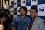 Tiger Shroff at the Launch Of Lifestyle New Store on 18th May 2017 (37)_591e89a8b612e.JPG