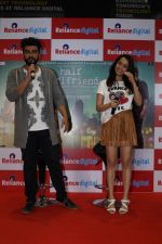 Shraddha Kapoor, Arjun Kapoor Promotes Half Girlfriend at Reliance Digital Store on 20th May 2017 (17)_5921250b1c326.JPG
