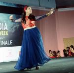 Sharbani Mukherjee at the 4th edition of India Dance Week hosted by Sandip Soparrkar (14)_5922cb1a5c62c.jpg