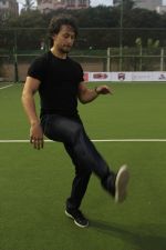 Tiger Shroff at the Launch Of The Second Edition Of Super Soccer Tournament on 28th May 2017 (27)_592bca4d9661b.JPG