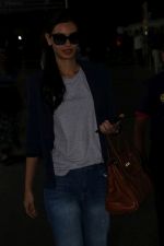 Diana Penty Spotted At Airport on 1st June 2017 (1)_593023ea77f8c.jpg