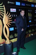 Salman Khan at The Press Conference Of The 18th Edition 2017 IIFA Festival New York on 1st June 2017 (23)_59317a4b5c8ee.JPG