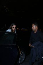 Deepika Padukone Spotted in Mumbai on 8th June 2017 (9)_593a422aaa8e1.jpeg