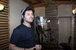 Dubbing Of Song Dil Mere Ab Kahin Aur Chal With Singer Javed Ali on 10th June 2017 (25)_593bee0b92c16.JPG