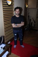 Dubbing Of Song Dil Mere Ab Kahin Aur Chal With Singer Javed Ali on 10th June 2017 (40)_593bede4634f7.JPG