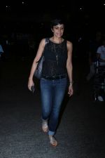 Mandira Bedi at the airport on 10th June 2017 (13)_593bc07fda1aa.jpeg