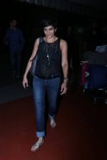 Mandira Bedi at the airport on 10th June 2017 (8)_593bc07db54f2.jpeg