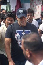 Salman Khan at I Love Mumbai Handing Over Of Public Utility Toilets on 9th June 2017 (1)_593b9d5257d16.JPG