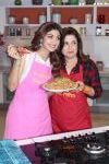 Shooting Of Special Eid Episode With Shilpa Shetty & Farah Khan on 10th June 2017 (22)_593bc570c398b.JPG