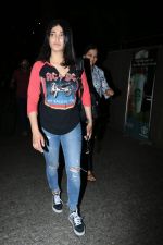 Shruti Haasan at the airport on 10th June 2017 (16)_593bc1cbcbc80.jpeg