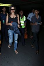 Sushmita Sen at the airport on 10th June 2017 (8)_593bc299844c7.jpeg