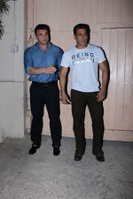 Salman Khan, Sohail Khan spotted at Mehboob on 13th June 2017 (14)_5940a713aa731.JPG