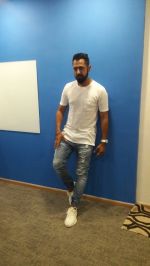 Interview With Puinjabi Pop Singer Gippy Grewal For His Single & Upcomig Film Lucknow Central on 16th June 2017 (8)_59452ede58687.jpg