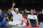 Jackie Shroff celebrate World Yoga Day in Mumbai on 21st June 2017 (74)_594a7203f3bcc.JPG