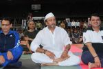 Jackie Shroff, Amruta Fadnavis celebrate World Yoga Day in Mumbai on 21st June 2017-1 (35)_594a7417a3042.JPG
