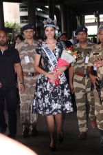 Stephanie Del Valle Miss World 2016 Arrive Mumbai International Airport on 22nd June 2017 (2)_594b9333b9b38.JPG
