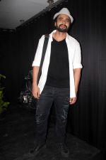 Jackky Bhagnani Debut In Theatre Play Riddles on 23rd June 2017 (8)_594e10c04d09a.JPG