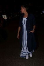 Neha Dhupia spotted at the airport on 27th June 2017 (4)_59531afc95e0b.JPG