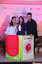Mira Rajput, Pooja Makhija, Karan Johar at The Book Launch Of Pooja Makhija Second Book, Eat Delete Junior on 29th June 2017 (43)_5955cdbd0adb2.JPG