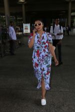 Kajol Spotted At Airport on 2nd July 2017 (4)_595a02e692718.JPG