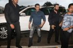 Salman Khan Spotted At Airport on 2nd July 2017 (6)_595a444804ca6.JPG