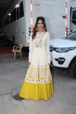 Nidhhi Agerwal promotes Munna Michael on the sets of Sa Re Ga Ma Pa on 5th July 2017 (107)_595dace5a3a0c.JPG