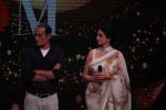 Sridevi, Akshaye Khanna at Set Of Sa Re Ga Ma Pa For Promoting Film Mom on 5th July 2017 (73)_595da766e4195.JPG