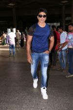 Sonu Sood Spotted At Airport on 8th July 2017 (4)_5960d33a25456.JPG