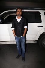 Nawazuddin Siddiqui Spotted At Airport on 9th July 2017 (9)_59630544170a1.JPG