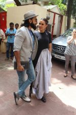 Ranveer Singh, Neha Dhupia Spotted before The Recording Of their Episode NoFilterNeha Season 2 on 10th July 2017(54)_596388eed6ec5.JPG