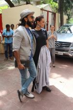 Ranveer Singh, Neha Dhupia Spotted before The Recording Of their Episode NoFilterNeha Season 2 on 10th July 2017(56)_596388f0eac82.JPG