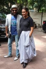 Ranveer Singh, Neha Dhupia Spotted before The Recording Of their Episode NoFilterNeha Season 2 on 10th July 2017(66)_596388fc0681f.JPG