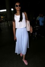 Diana Penty Spotted At Airport on 13th July 2017 (6)_59677afed305e.JPG