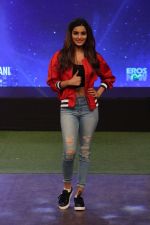 Nidhhi Agerwal at the Launch Of Song Beparwah on the sets of The Kapil Sharma Show on 13th July 2017 (211)_596863b193f9c.JPG