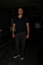 Bobby Deol Spotted At Airport on 15th July 2017 (17)_5969869f1c675.JPG
