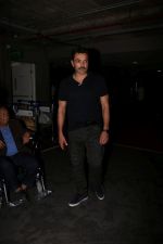 Bobby Deol Spotted At Airport on 15th July 2017 (3)_59698697eb5cb.JPG