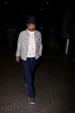 Irrfan Khan Spotted At Airport on 14th July 2017 (15)_596987564f85c.JPG
