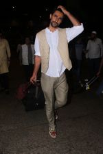 Kunal Kapoor Spotted At Airport Returns From IIFA on 17th July 2017 (25)_596d7a0b95e1b.JPG