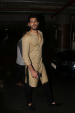 Mohit Marwah Spotted At Airport Returns From IIFA on 17th July 2017 (13)_596d7a6fc686b.JPG