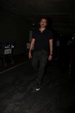 Bobby Deol Spotted At Airport on 18th July 2017 (9)_596ed79dc45c0.JPG