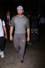 Sohail Khan Spotted At Airport on 17th July 2017 (26)_596ed80ad9d42.JPG