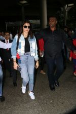 Anushka Sharma at the airport on 20th July 2017 (6)_5970e157562a3.JPG