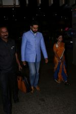 Abhishek Bachchan Spotted At Airport on 21st July 2017 (10)_5972fba8705ff.JPG