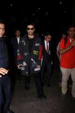 Karan Johar Spotted At Airport on 22nd July 2017 (2)_59730d0e59ae2.JPG